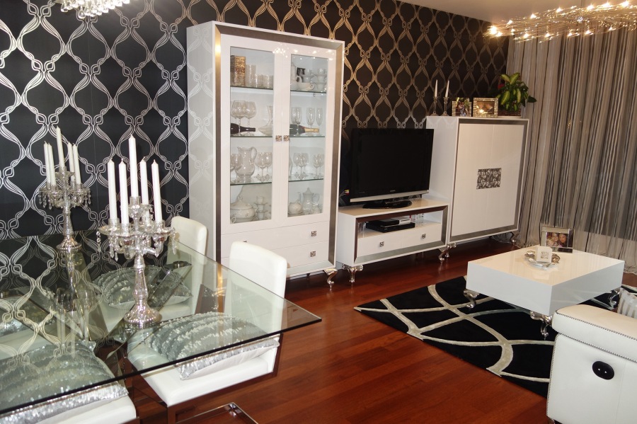 Salón muebles lacados en blanco y plata - Villalba Interiorismo (3)
